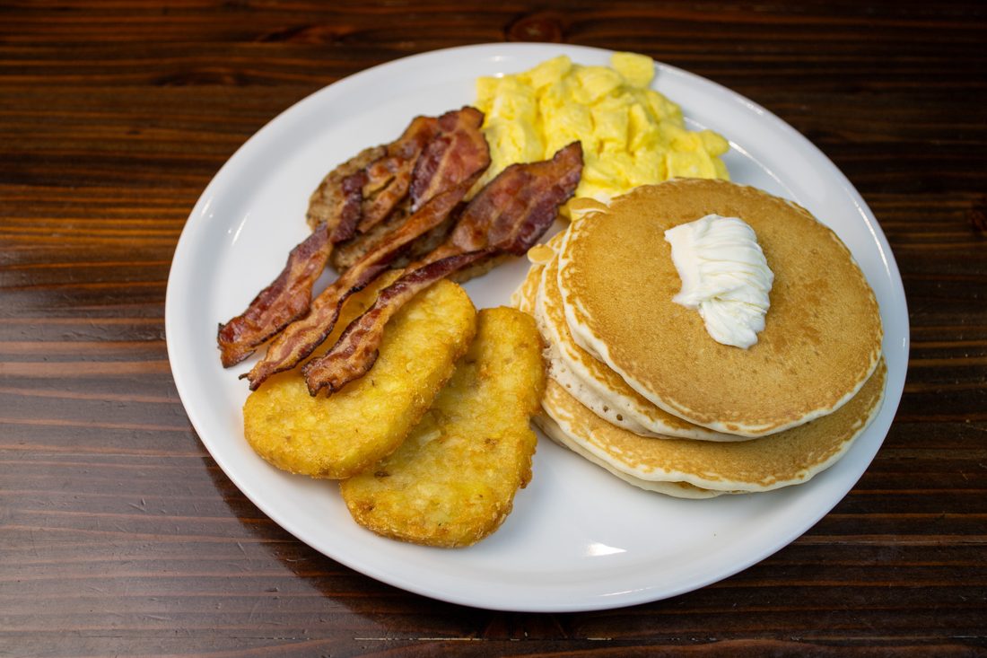 Pancakes & bacon